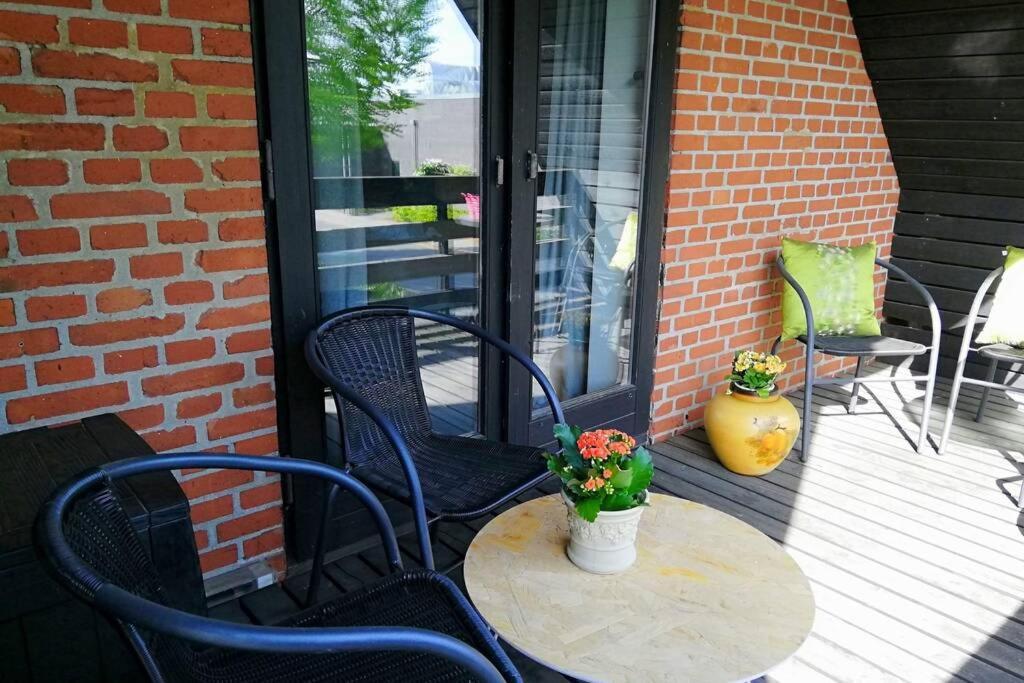 5 Minute Walk To Lego - 2 Bedrooms Loft Floor With Balcony Billund Extérieur photo